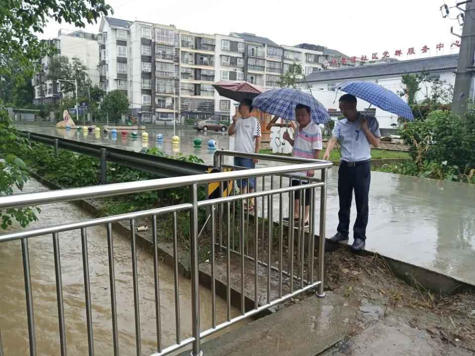 风雨中的坚守——民进会员王国人的防洪防汛事迹