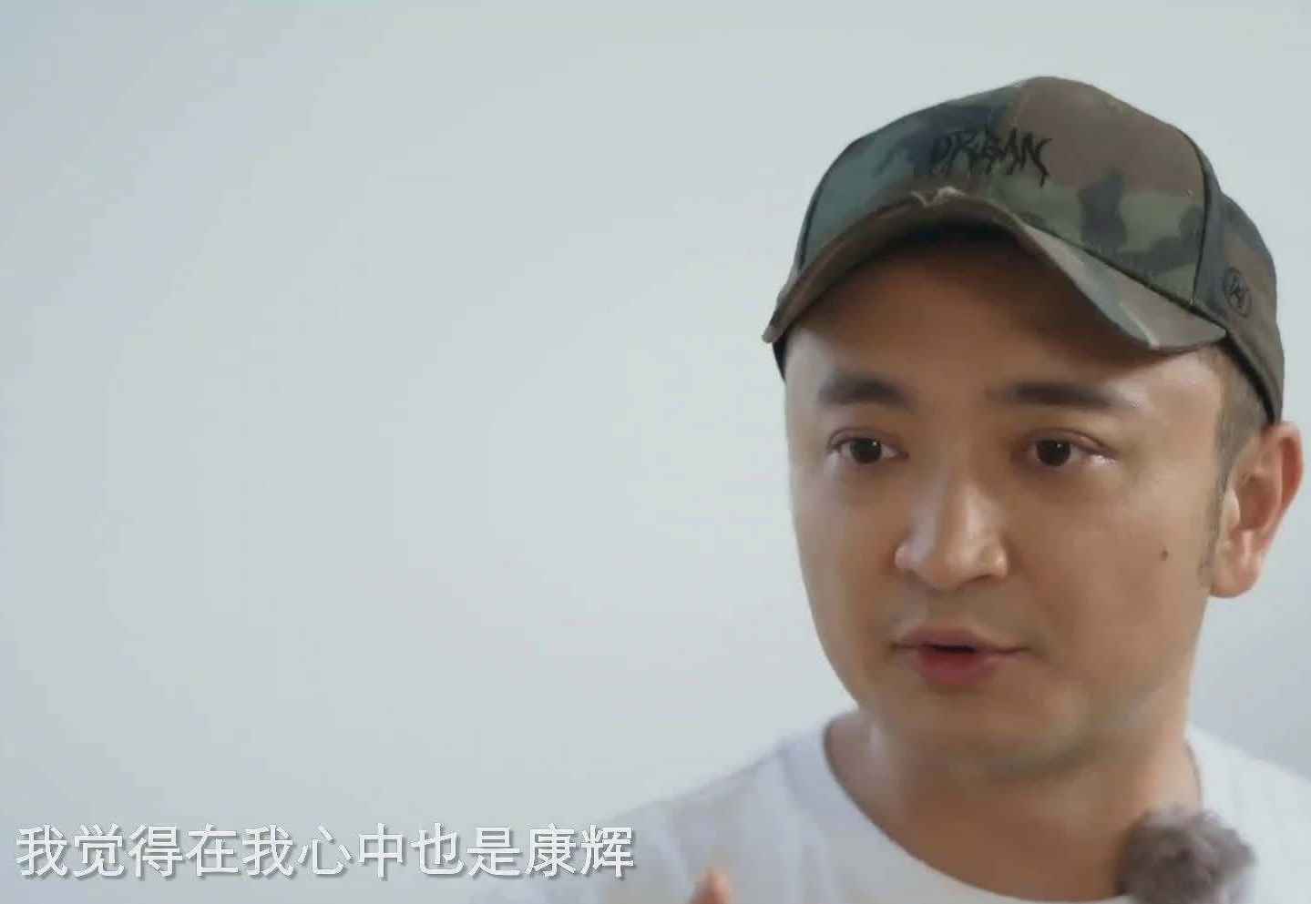 央视主持人的素养!尼格买提转动态时编辑掉脏话
