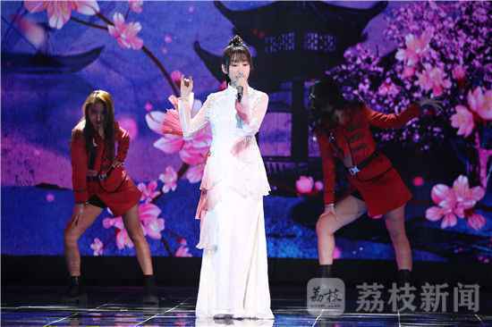 正月十五江苏卫视元宵荔枝灯会惊喜接力 段奥娟、黄霄雲、霍尊、等什么君官宣加盟