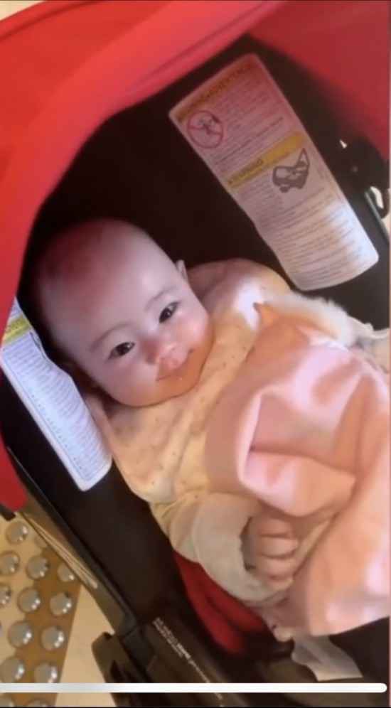 “钢琴大师”刘诗昆82岁生日宴,四个月大女儿成主角