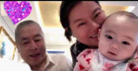 “钢琴大师”刘诗昆82岁生日宴,四个月大女儿成主角