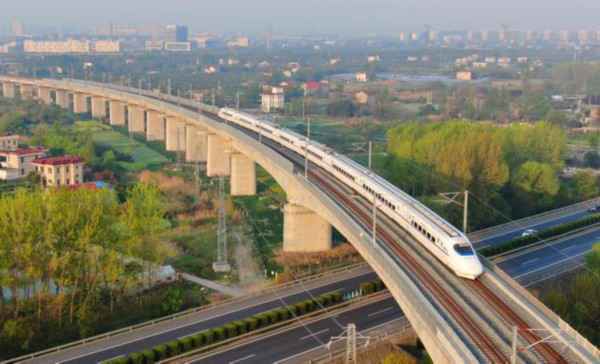  五一火车票明起开抢！这份假期提示请收好→