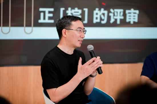 聚焦用户共创，零跑C11开启棕色内饰评审